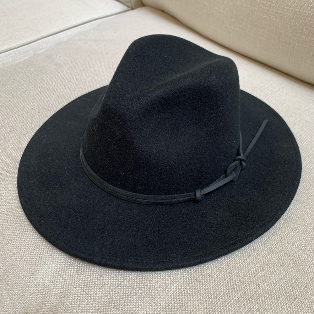 Wyeth Black Brimmed Hat